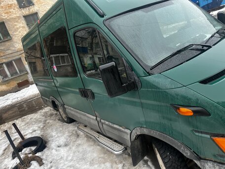 2003 Iveco Daily, зелёный, 555555 рублей, вид 4