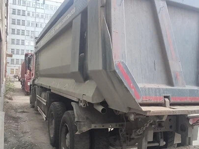 2022 Sinotruk Howo ZZ3327, красный, 2631263 рублей, вид 4