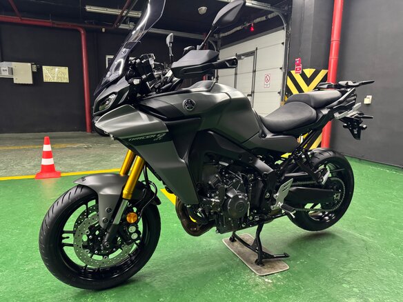 2022 Yamaha MT-09 Tracer (FJ-09), серый, 1325000 рублей - вид 16