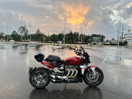 2020 Triumph Rocket 3, красный, 1900000 рублей, вид 1