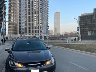 2017 Chrysler Pacifica RU, серый, 3400000 рублей, вид 1