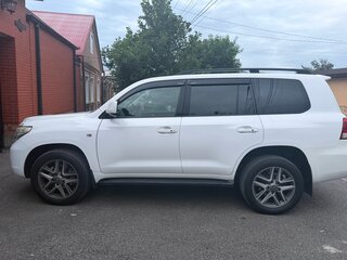 2010 Toyota Land Cruiser 200 Series, белый, 3100000 рублей, вид 4