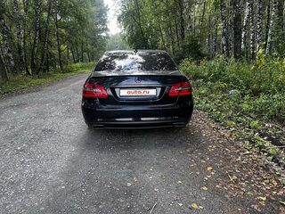 2011 Mercedes-Benz E-Класс 200 7G-Tronic IV (W212, S212, C207), чёрный, 1890000 рублей, вид 4