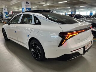 2026 Kia K5 III Рестайлинг, белый, 3199100 рублей, вид 3
