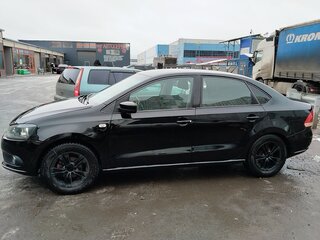 2014 Volkswagen Polo V, чёрный, 650000 рублей, вид 4