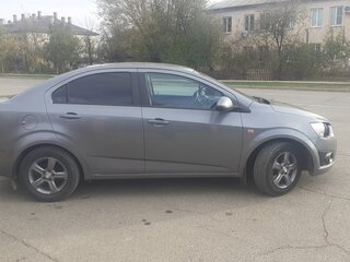 2014 Chevrolet Aveo II, серый, 699990 рублей, вид 4