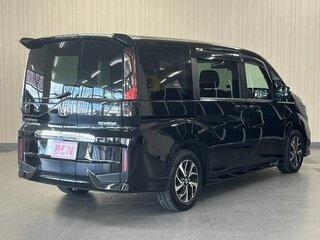 2018 Honda Stepwgn V Рестайлинг, чёрный, 1550000 рублей, вид 2