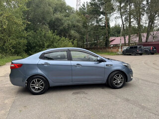 2014 Kia Rio 5-speed III, голубой, 590000 рублей, вид 5