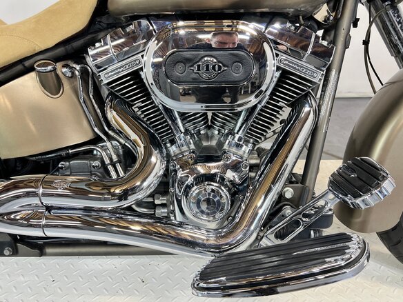 2012 Harley-Davidson CVO, бежевый, 980000 рублей - вид 19
