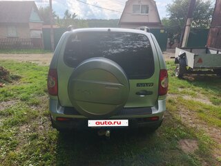2015 Chevrolet Niva I Рестайлинг, серебристый, 800000 рублей, вид 4