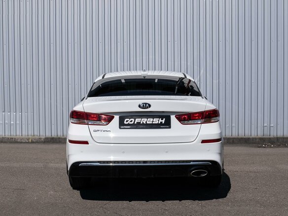 2020 Kia Optima IV Рестайлинг, белый - вид 3