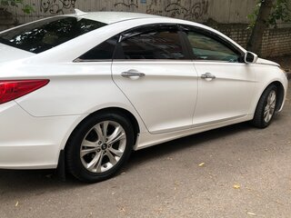 2011 Hyundai Sonata VI (YF), белый, 1300000 рублей, вид 4