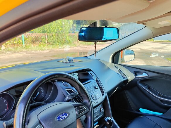 2016 Ford Focus III Рестайлинг, жёлтый, 585000 рублей - вид 9