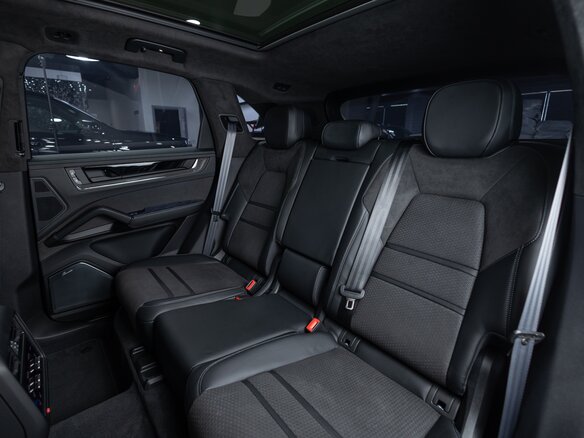 2026 Porsche Cayenne GTS III Рестайлинг, серый, 23690000 рублей - вид 29