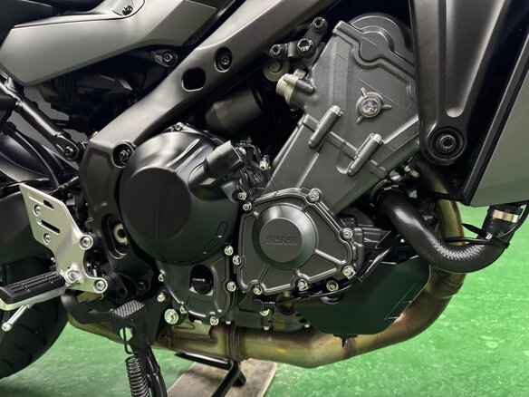 2022 Yamaha MT-09 Tracer (FJ-09), серый, 1325000 рублей - вид 20