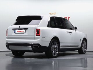 2023 Rolls-Royce Cullinan I (Series I), белый, 35950000 рублей, вид 4