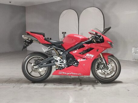 2010 Triumph Daytona 675, красный, 531000 рублей, вид 1