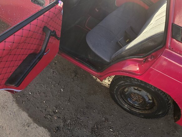 2004 Lada (ВАЗ) 2105, красный, 90000 рублей - вид 10