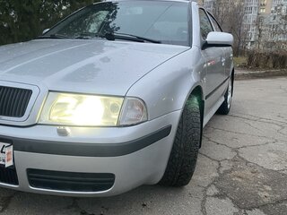 2002 Skoda Octavia I (A4) Рестайлинг, белый, 550000 рублей, вид 2