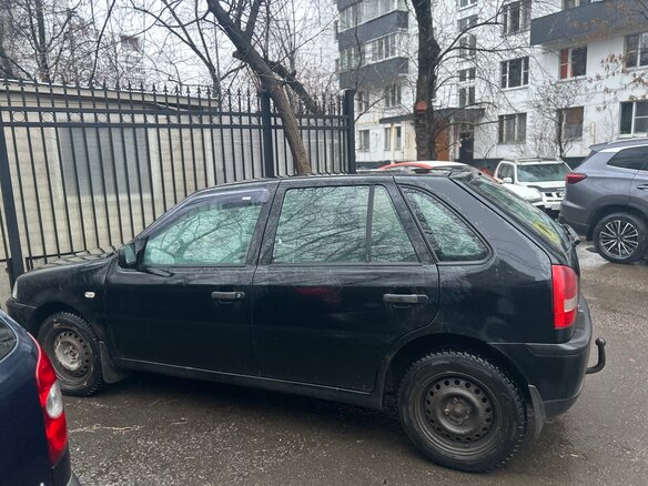 2005 Volkswagen Pointer, чёрный, 180000 рублей - вид 2