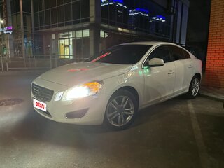 2010 Volvo S60 II, белый, 1000000 рублей, вид 3