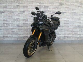 2024 Yamaha MT-09 Tracer (FJ-09), чёрный, 1325000 рублей, вид 2