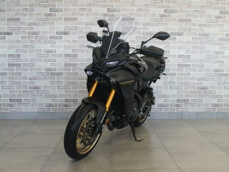 2024 Yamaha MT-09 Tracer (FJ-09), чёрный, 1325000 рублей, вид 2