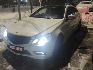 2011 Mercedes-Benz E-Класс 350 IV (W212, S212, C207), белый, 1600000 рублей, вид 1