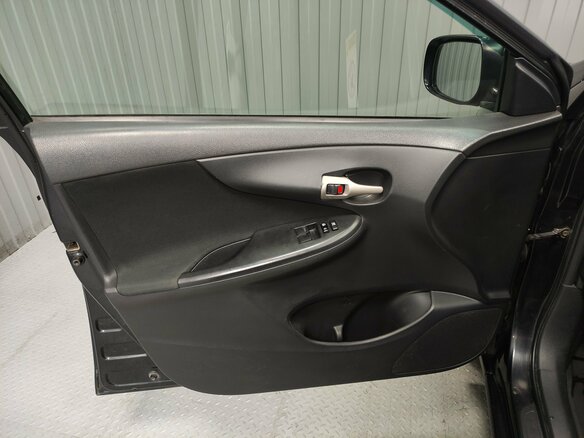 2008 Toyota Corolla X (E140, E150), чёрный, 670000 рублей - вид 13