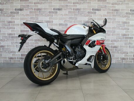 2022 Yamaha YZF-R7, белый, 831000 рублей, вид 5