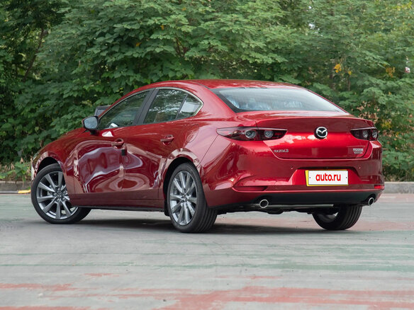 2025 Mazda 3 Axela IV (BP), красный, 2225000 рублей - вид 5