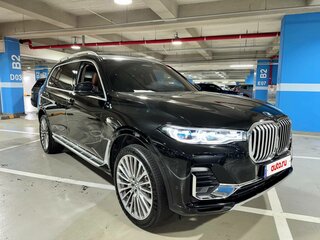 2022 BMW X7 40i I (G07), чёрный, 10900000 рублей, вид 5