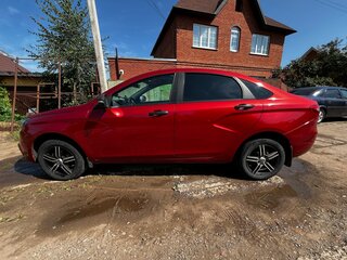 2017 Lada (ВАЗ) Vesta I, красный, 730000 рублей, вид 2