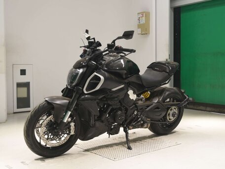 2025 Ducati Diavel V4, чёрный, 1950000 рублей, вид 4