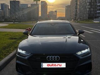 2022 Audi A7 45 TFSI II (4K), серый, 5800000 рублей, вид 2