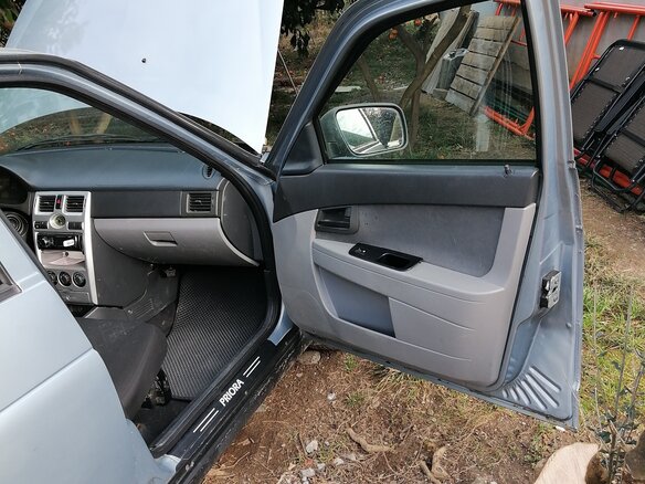 2007 Lada (ВАЗ) Priora I, серебристый, 270000 рублей - вид 8