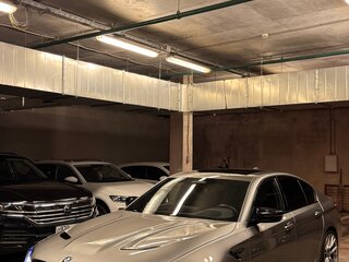2020 BMW 5 серии 540i xDrive VII (G30/G31/G38) Рестайлинг, серый, 6700000 рублей, вид 3