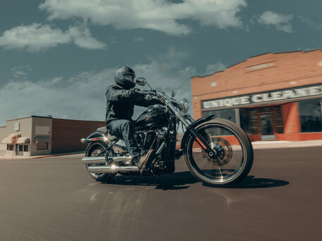 2026 Harley-Davidson Breakout, чёрный, 3590000 рублей, вид 5