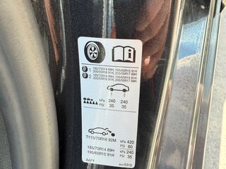 2014 Chevrolet Aveo II, чёрный, 800000 рублей, вид 5