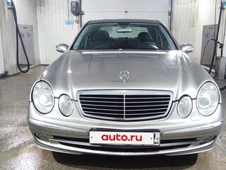 2004 Mercedes-Benz E-Класс 200 III (W211, S211), серебристый, 620000 рублей, вид 3