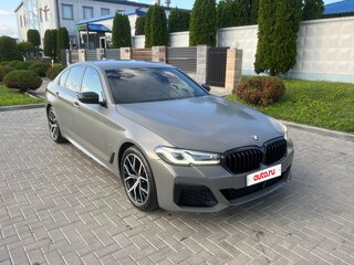 2020 BMW 5 серии 530d xDrive VII (G30/G31/G38) Рестайлинг, серый, 5150000 рублей, вид 3