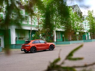 2021 Porsche Macan S I Рестайлинг 2, оранжевый, 8400000 рублей, вид 2