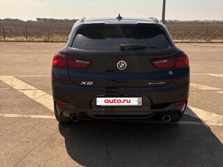 2022 BMW X2 xDrive20i I (F39), чёрный, 3000000 рублей, вид 2
