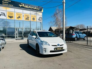 2010 Toyota Prius III (XW30), белый, 1329000 рублей, вид 4