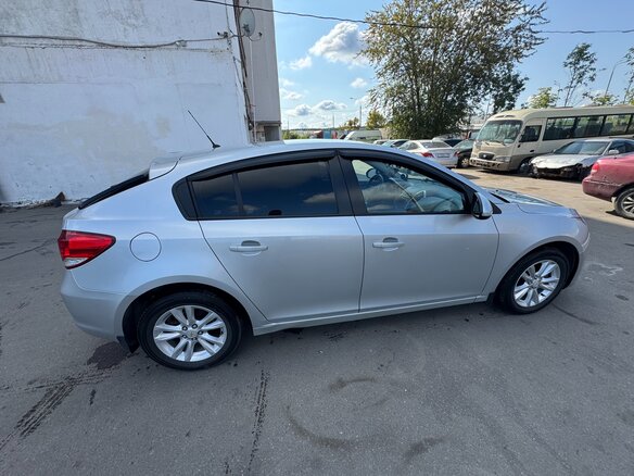 2013 Chevrolet Cruze I Рестайлинг, серебристый - вид 3