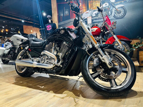2010 Harley-Davidson V-Rod Muscle, чёрный, 1100000 рублей, вид 2