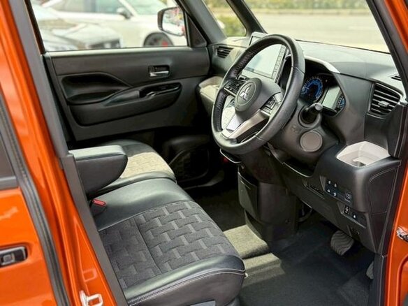 2023 Mitsubishi Delica Mini I, оранжевый - вид 12