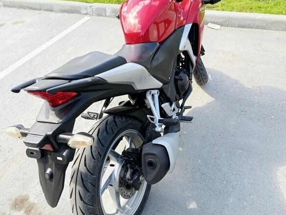 2011 Honda CBR 250R, красный, 290000 рублей - вид 2