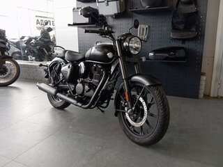 2026 Royal Enfield Classic 350, чёрный, 520000 рублей, вид 3