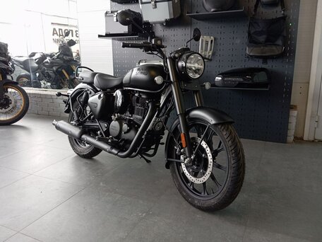 2026 Royal Enfield Classic 350, чёрный, 520000 рублей, вид 3